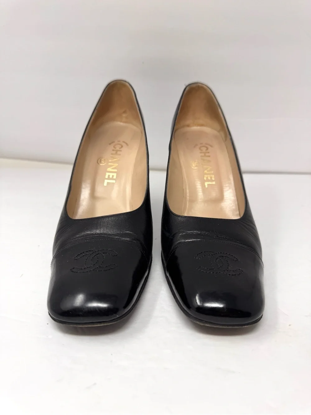 CHANEL black cap toe heels, vintage, made in France, size 40